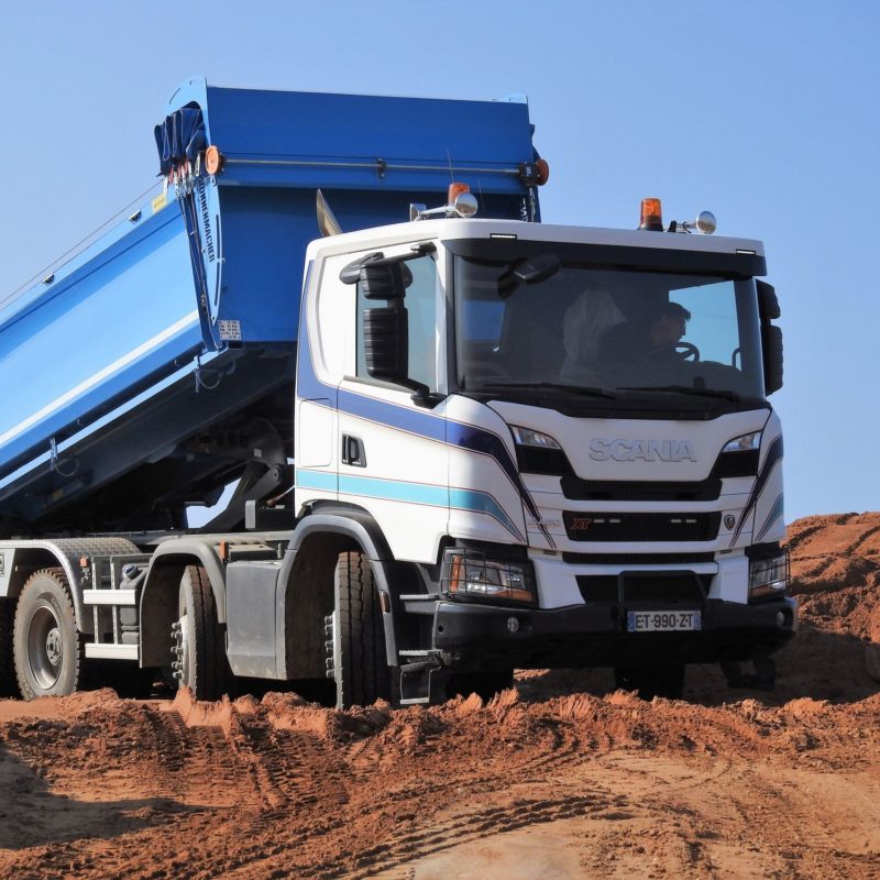8X4 1 800X800 | E. Nonnenmacher Location d’engins de chantier et camions à Brumath proche de Strasbourg Bischwiller 3