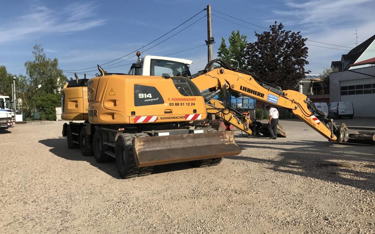 Pelle LIEBHERR 914 Compact Obernai