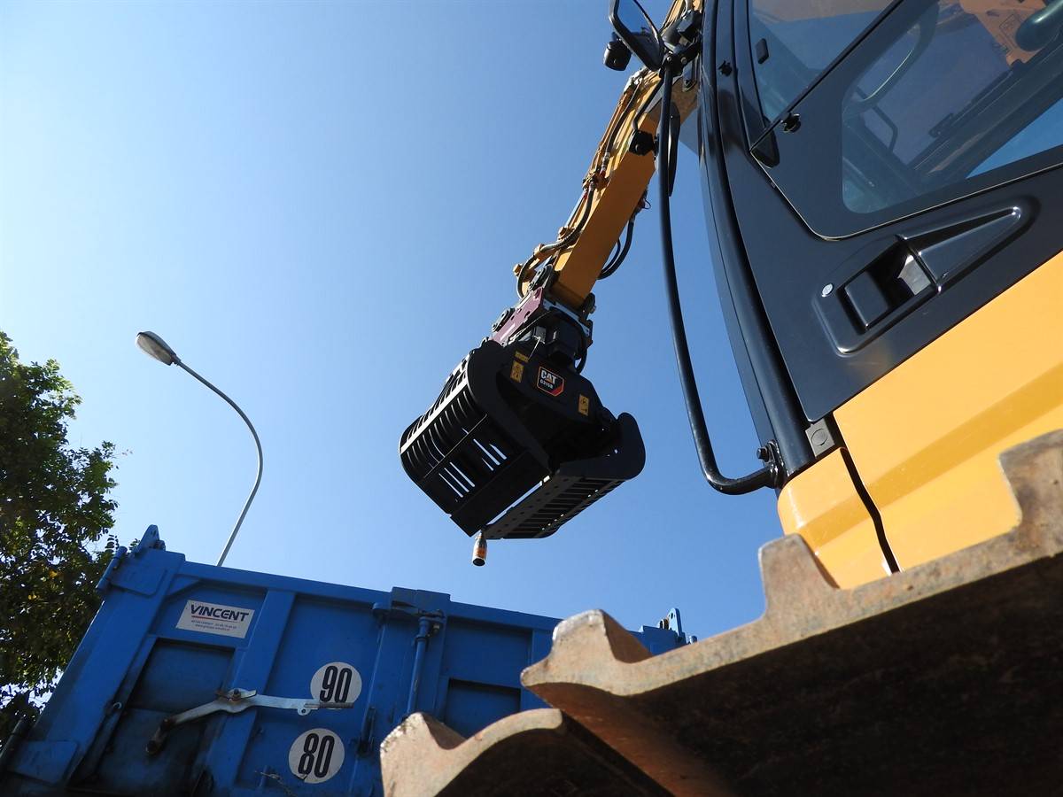 Pelle CATERPILLAR 325F Ostwald 0